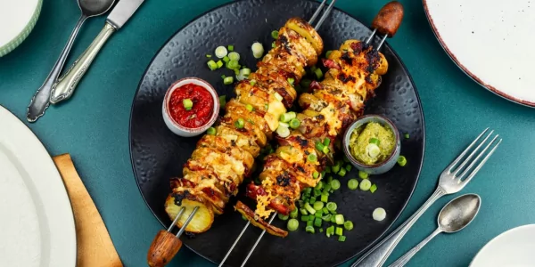 Картошка с беконом и сыром - на шампурах