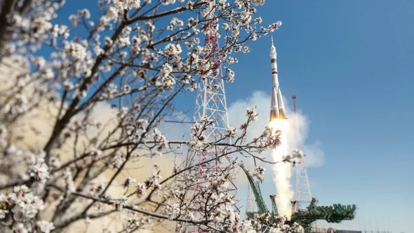 С Днём космонавтики 12 апреля