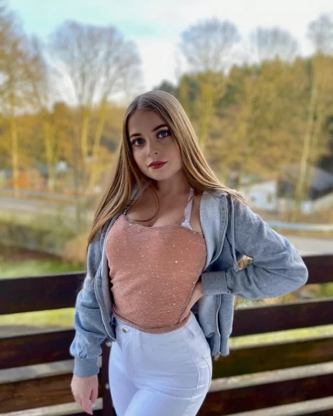 picture_388079499